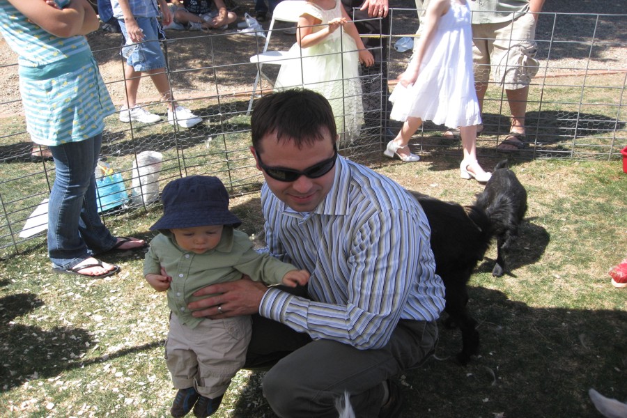 ../image/petting zoo at church 7.jpg